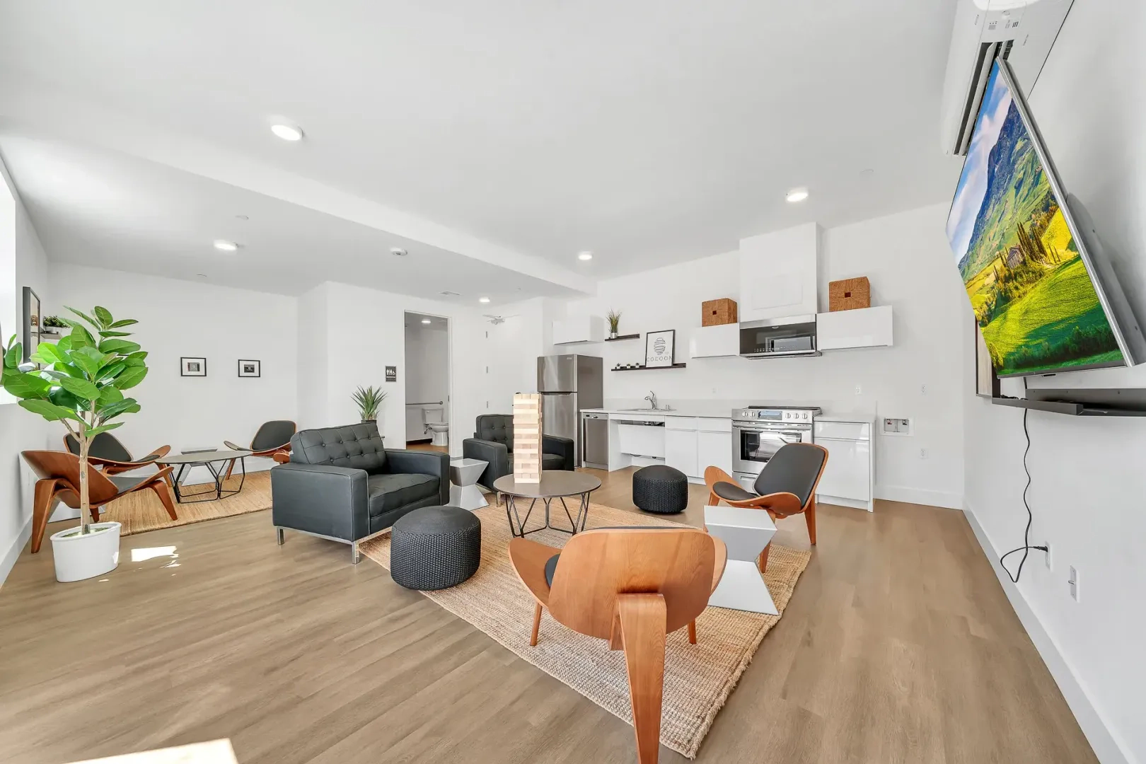*Discover Modern Living at 16819 Normandie Ave, Gardena!*