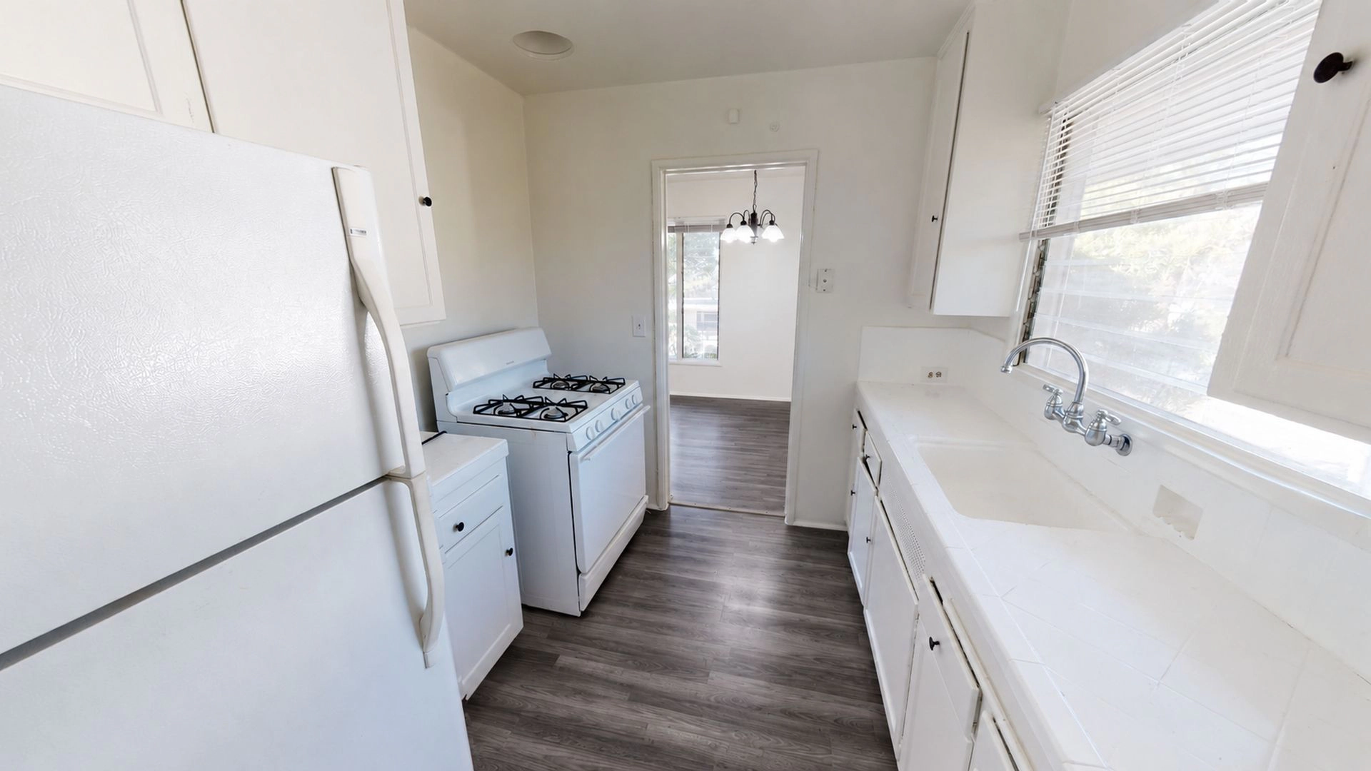 Lovely 1 bedroom 1 bath apt. in Raymond Hills South Pasadena!