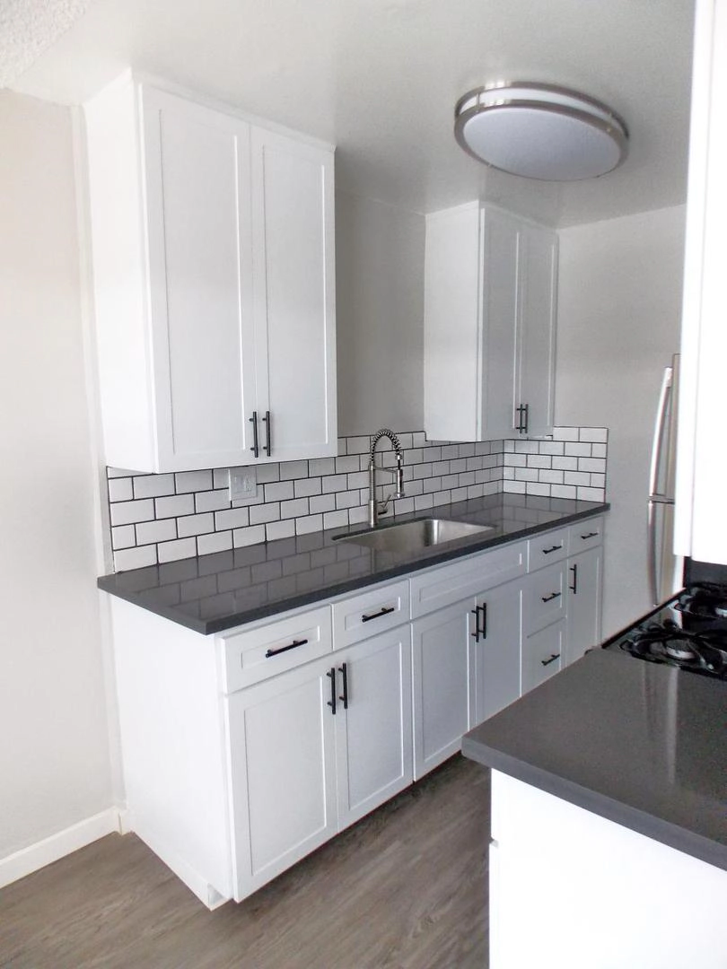 *FREE RENT* | RENOVATED 1 BEDROOM APT. IN HIGHLAND PARK!
