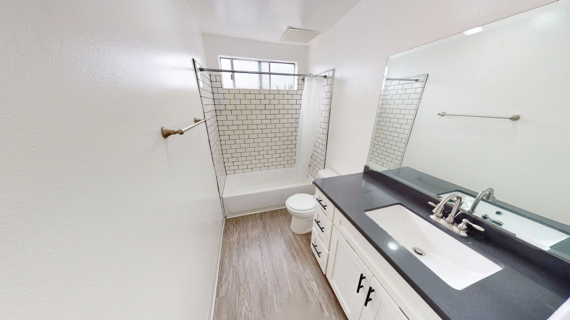 FREE RENT! NEWLY RENOVATED 1BR – IN HIGHLAND PARK!