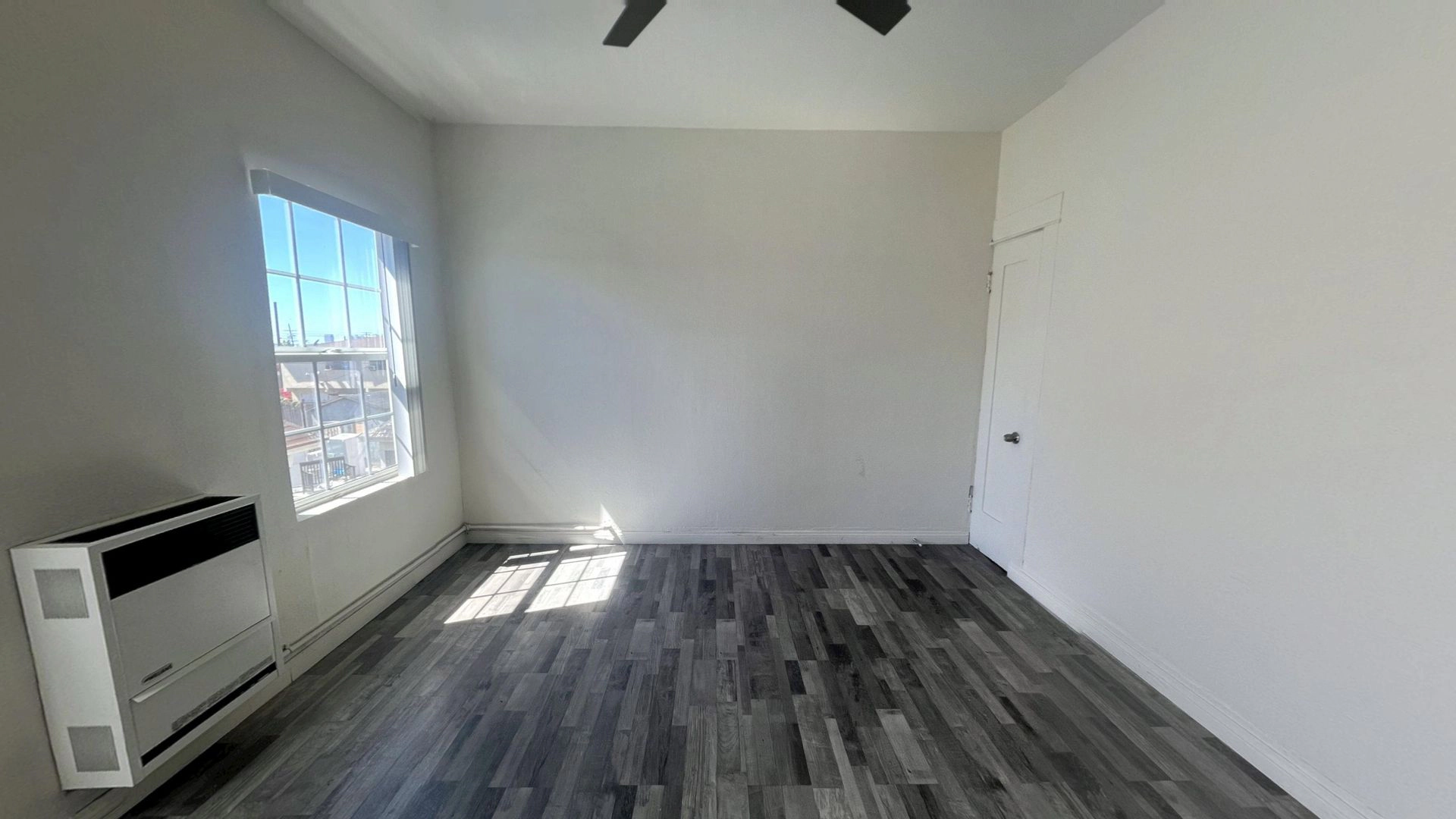 FREE RENT! SPACIOUS 2 BED. UNIT IN LOS ANGELES!