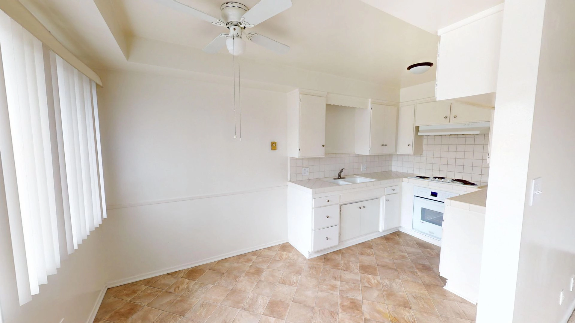 Spacious 2 bedroom Apt. for rent in Alhambra!