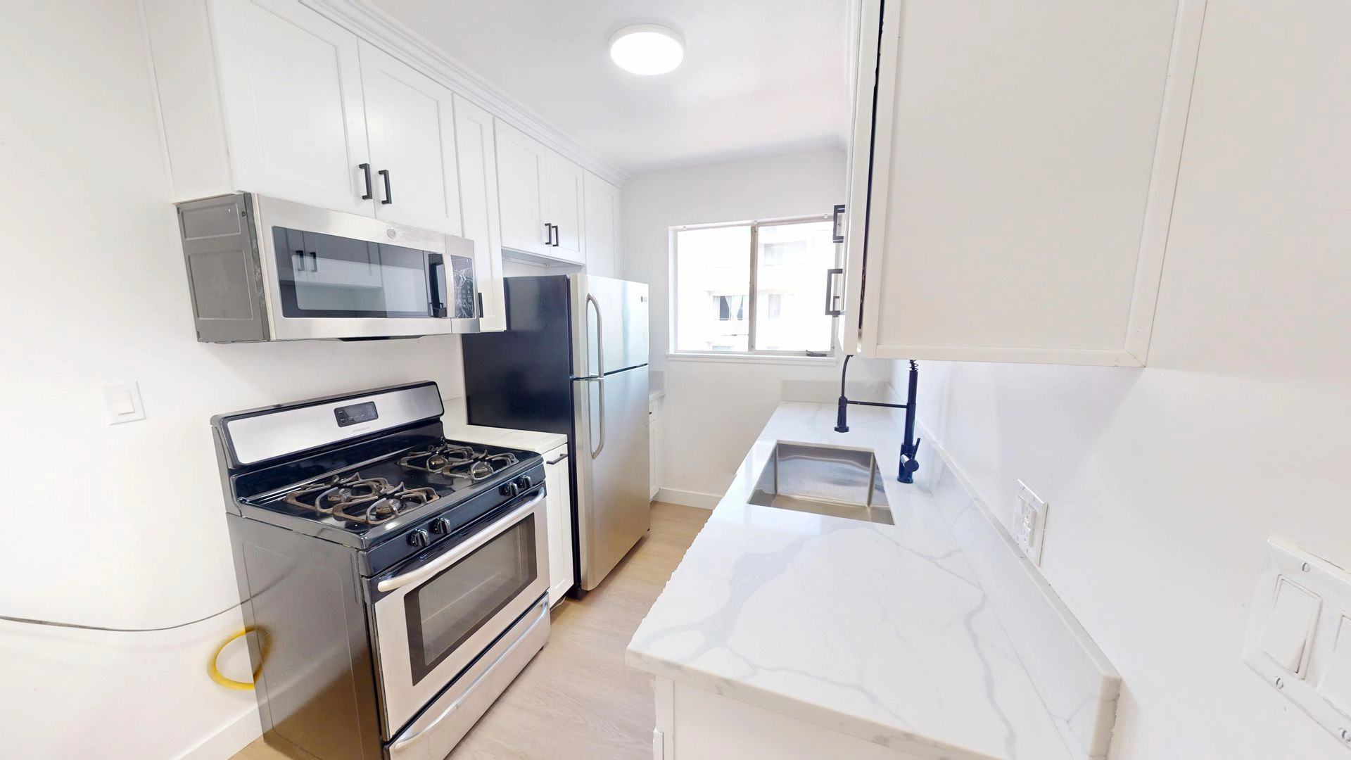STUDIO & 1 Bed 1 BATH IN LOS ANGELES !!