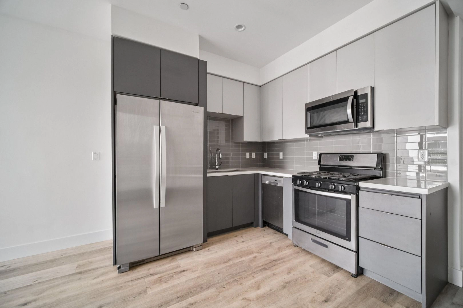 Newly Constructed Luxury Community in NoHo Arts District! Rent NOW!