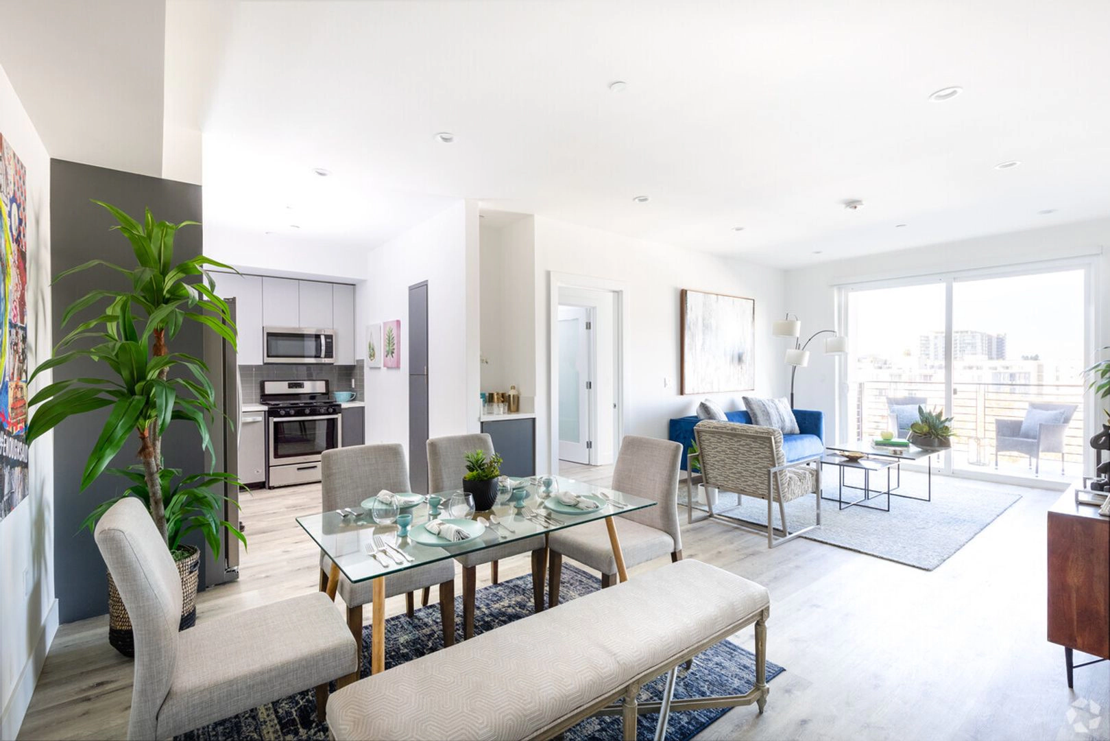 Newly Constructed Luxury Community in NoHo Arts District! Rent NOW!