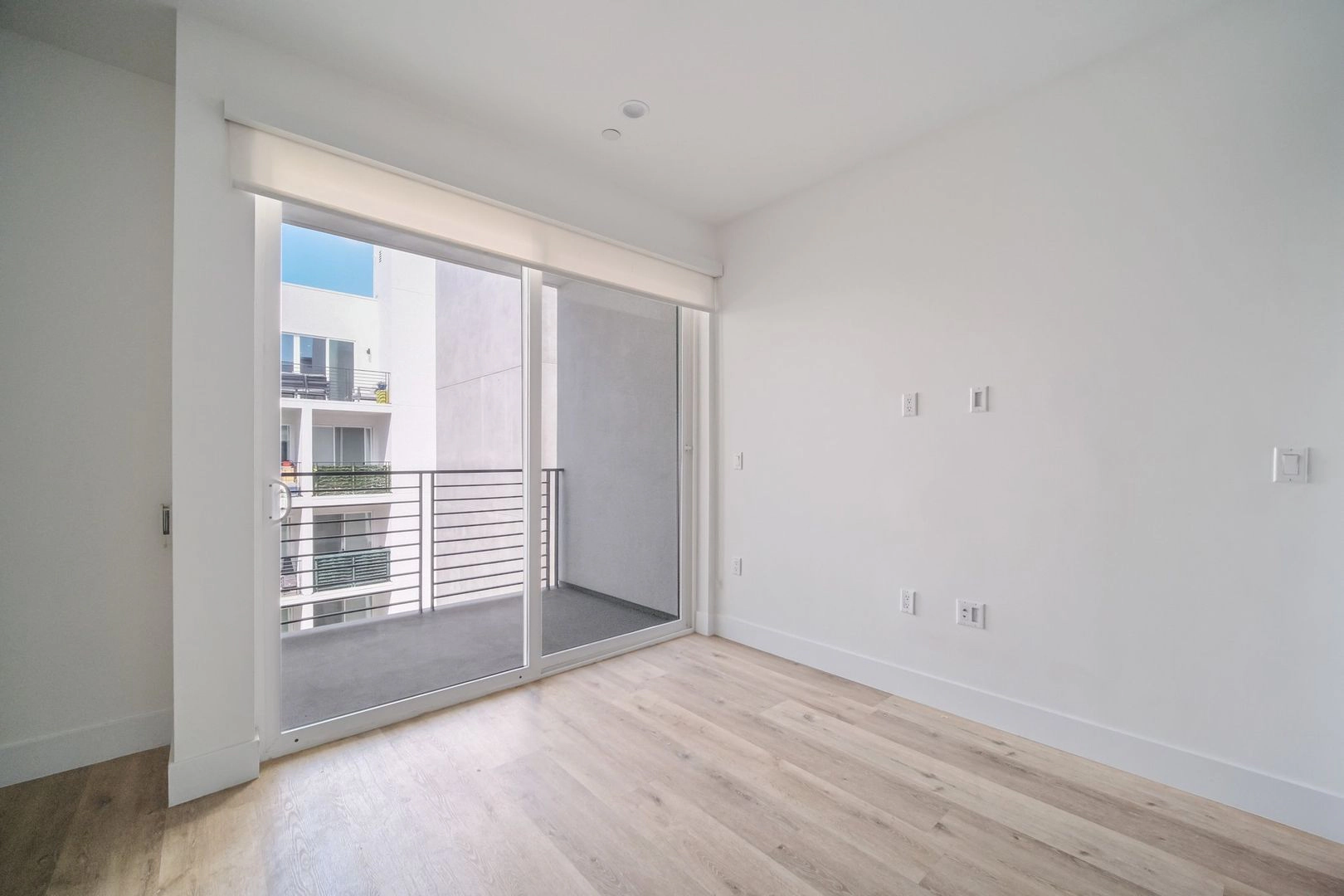 Newly Constructed Luxury Community in NoHo Arts District! Rent NOW!
