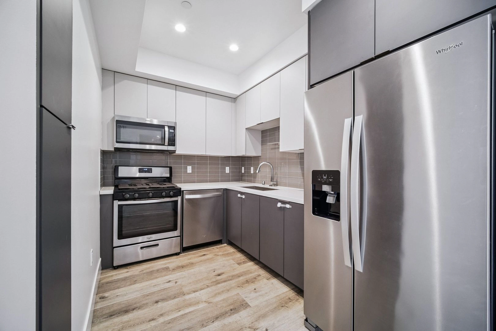 Newly Constructed Luxury Community in NoHo Arts District! Rent NOW!