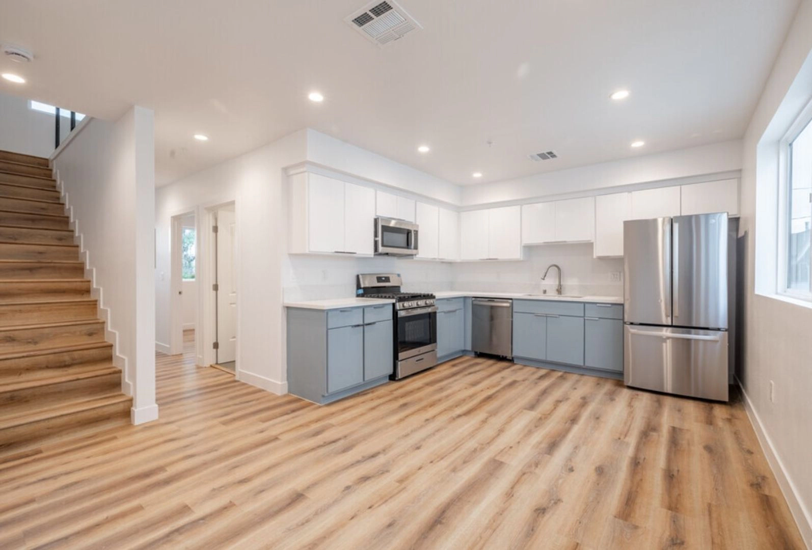 Newly Constructed Luxury Townhomes! Apply Now or Miss Out!
