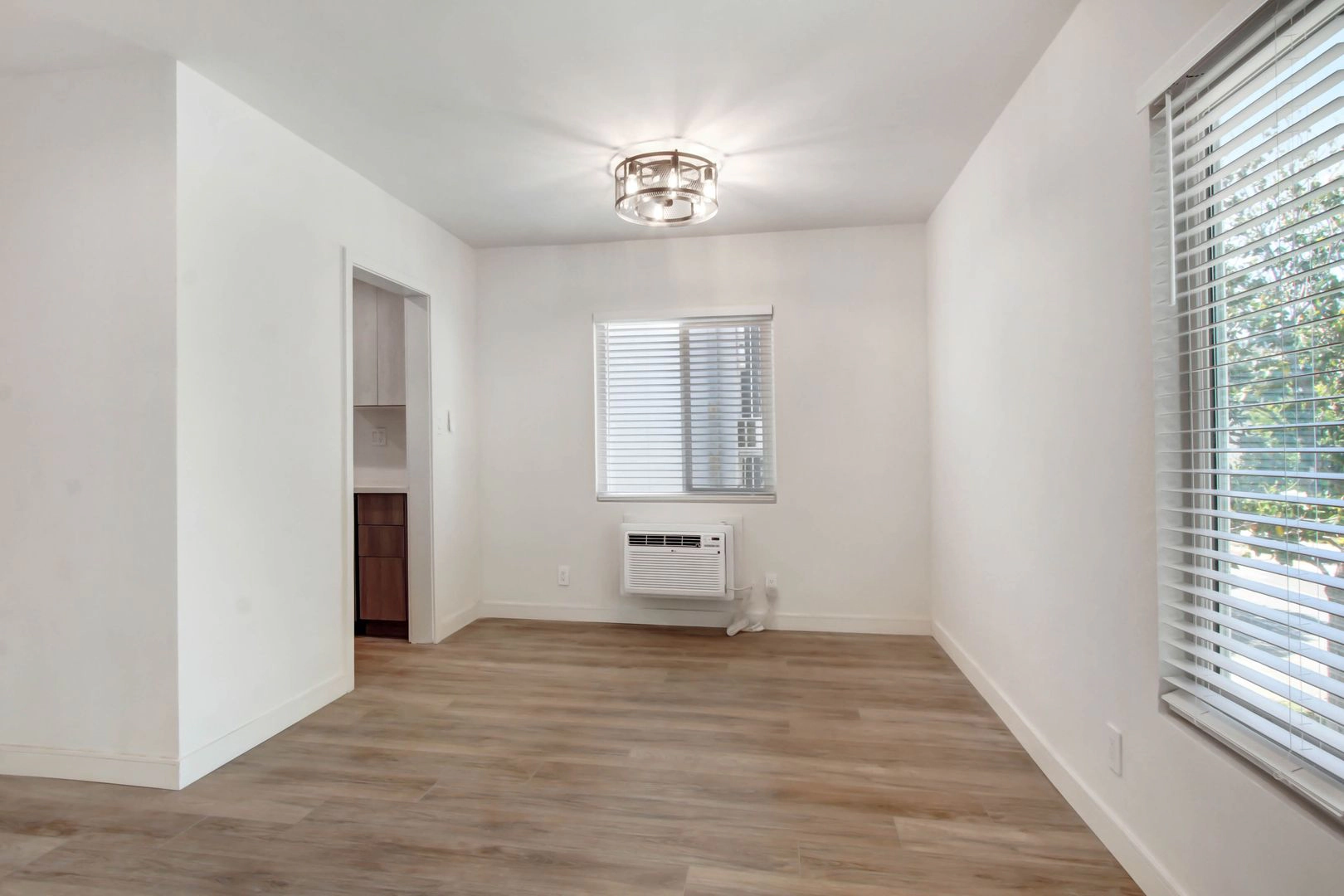 Fully Upgraded w/d In-Unit | Welcome Home