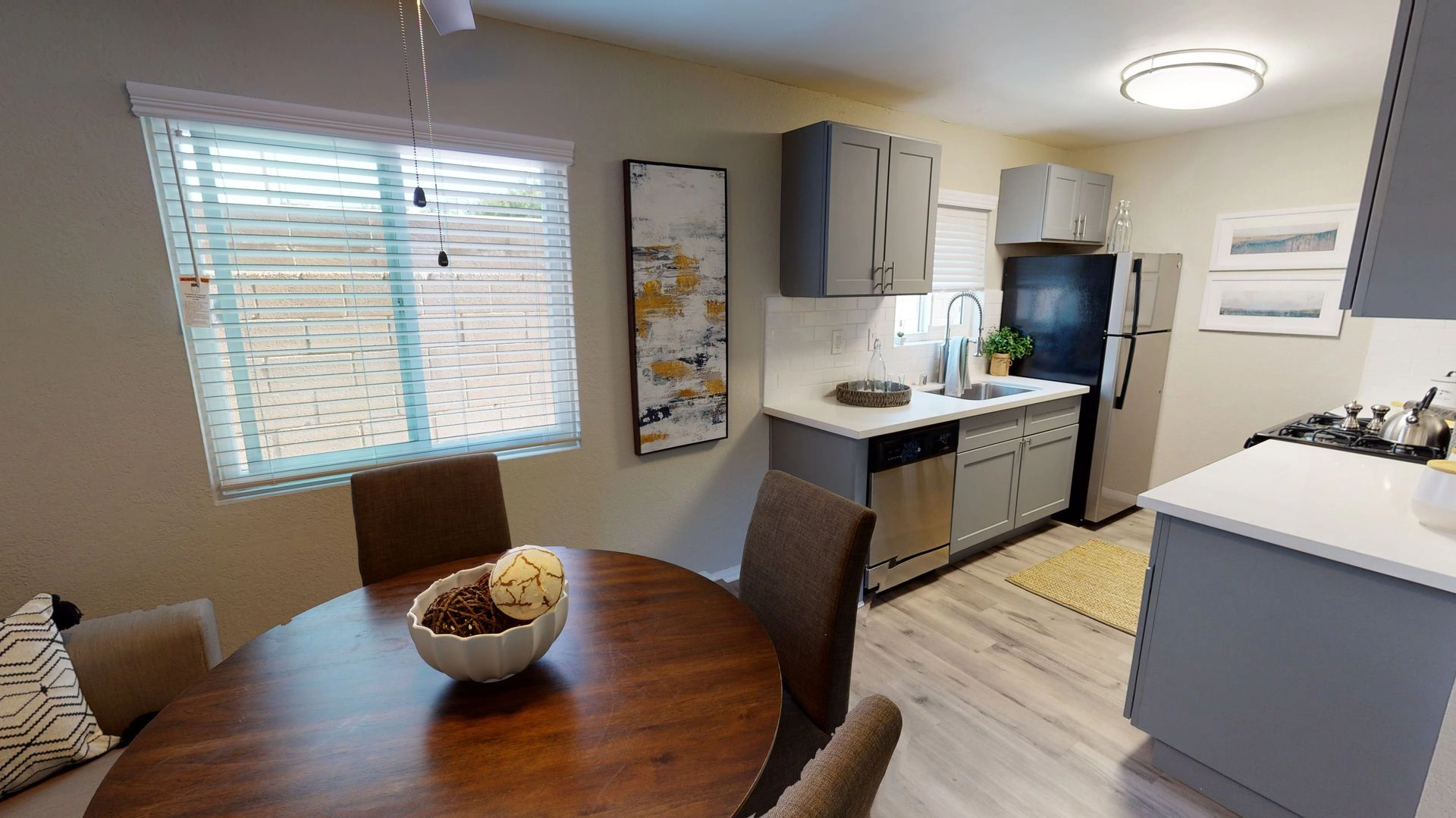 *NEWLY RENOVATED* Beautiful Unit For Rent In Reseda With Move In Special!