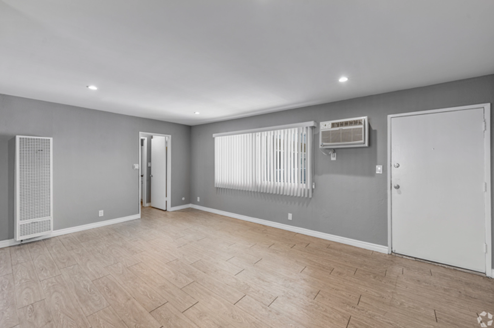 *NEWLY RENOVATED* Beautiful Unit For Rent In Reseda!