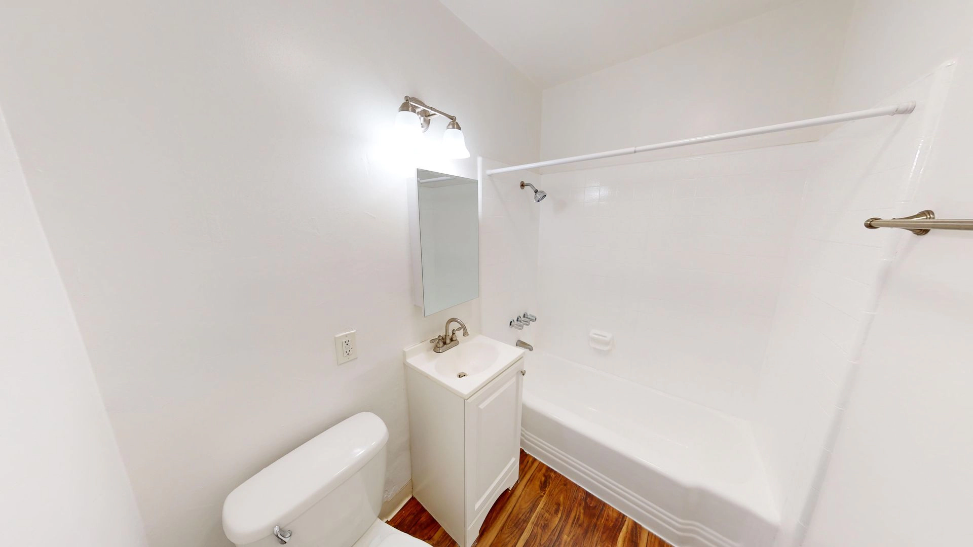 Wonderful One Bedroom Available Near McArthur Park!