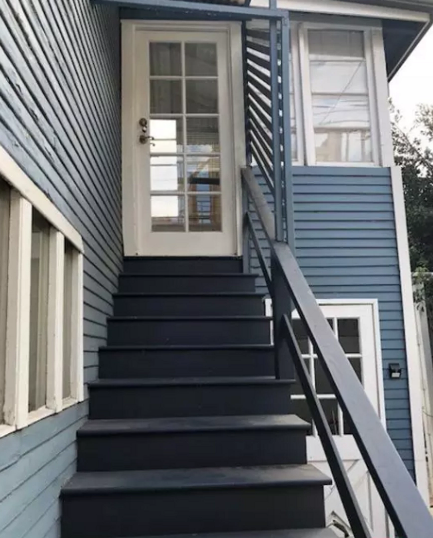 West Hollywood Oasis! *FREE RENT*