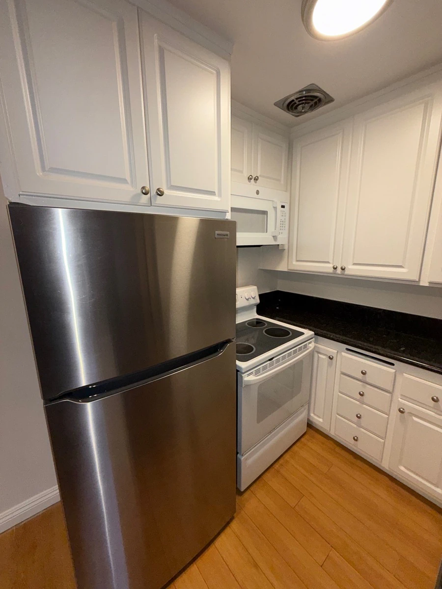 For Rent: 10760 Rose Ave. #219, Los Angeles, CA 90034 - 1 bed, Rent: $2,195