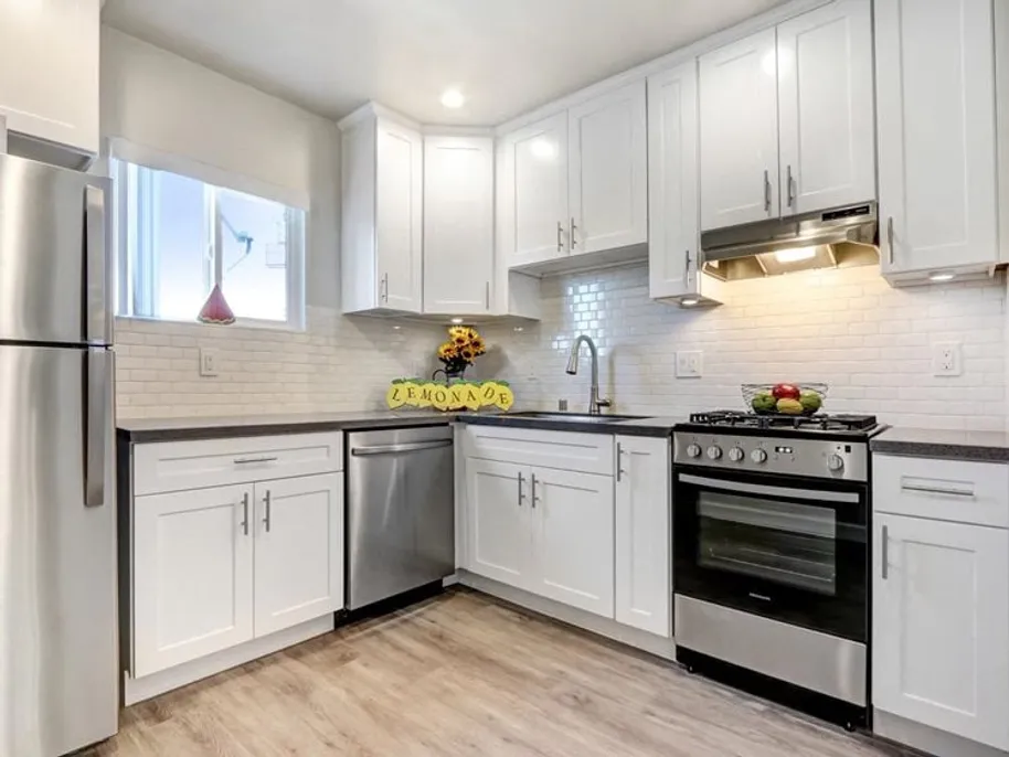 property for rent #4