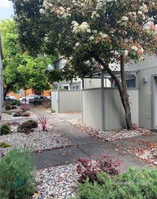 property for rent #1