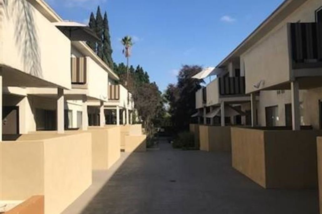 property for rent #1