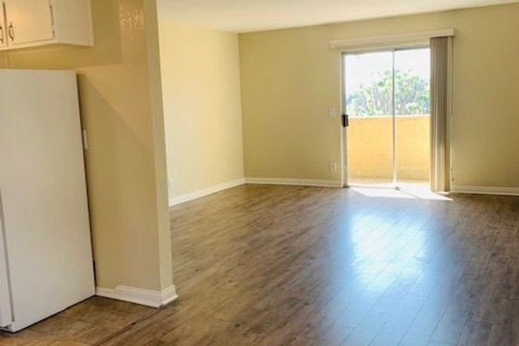 property for rent #4