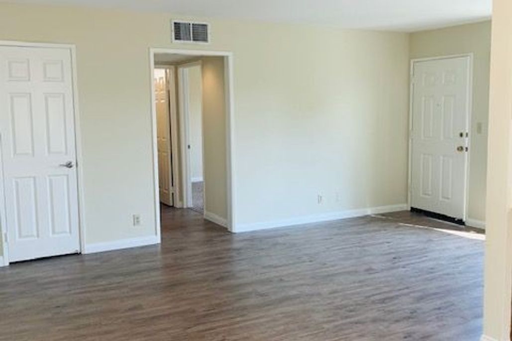 property for rent #4