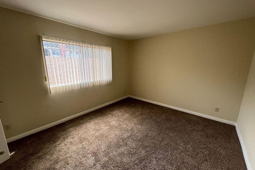 property for rent #7
