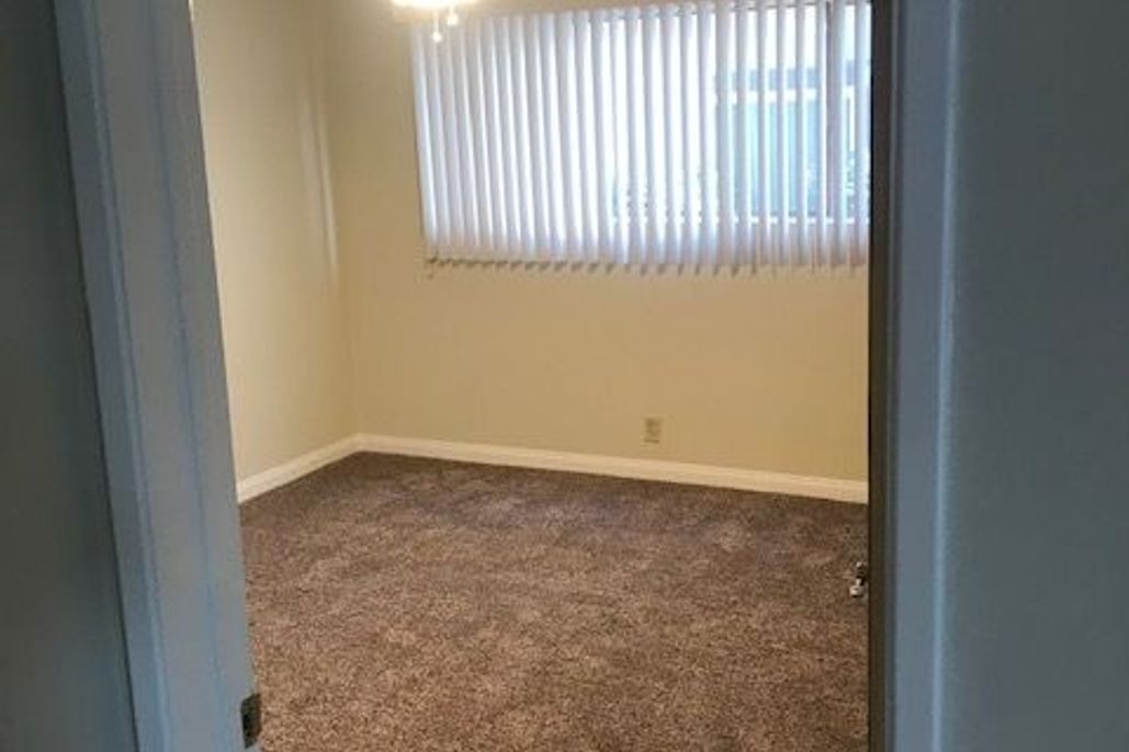 property for rent #3