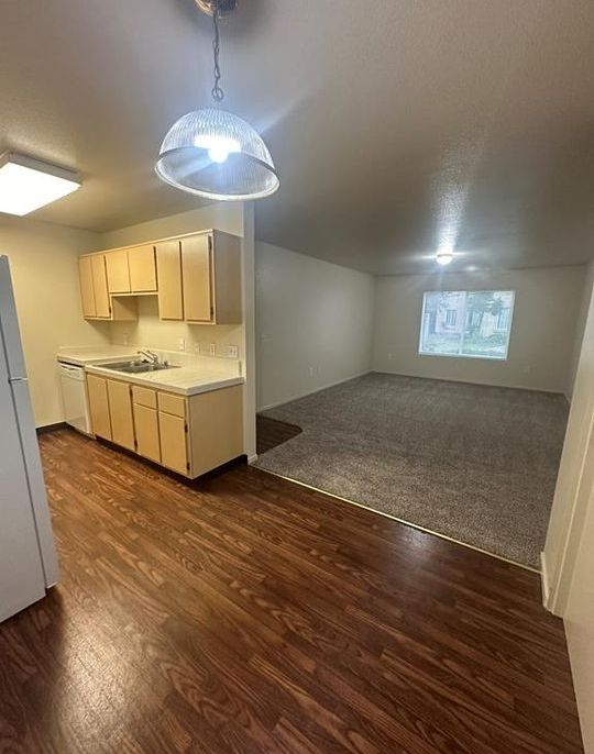 property for rent #1