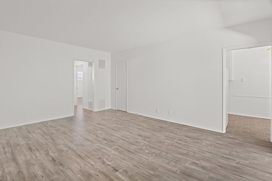 property for rent #5