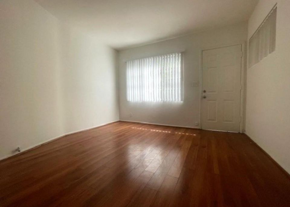 property for rent #4