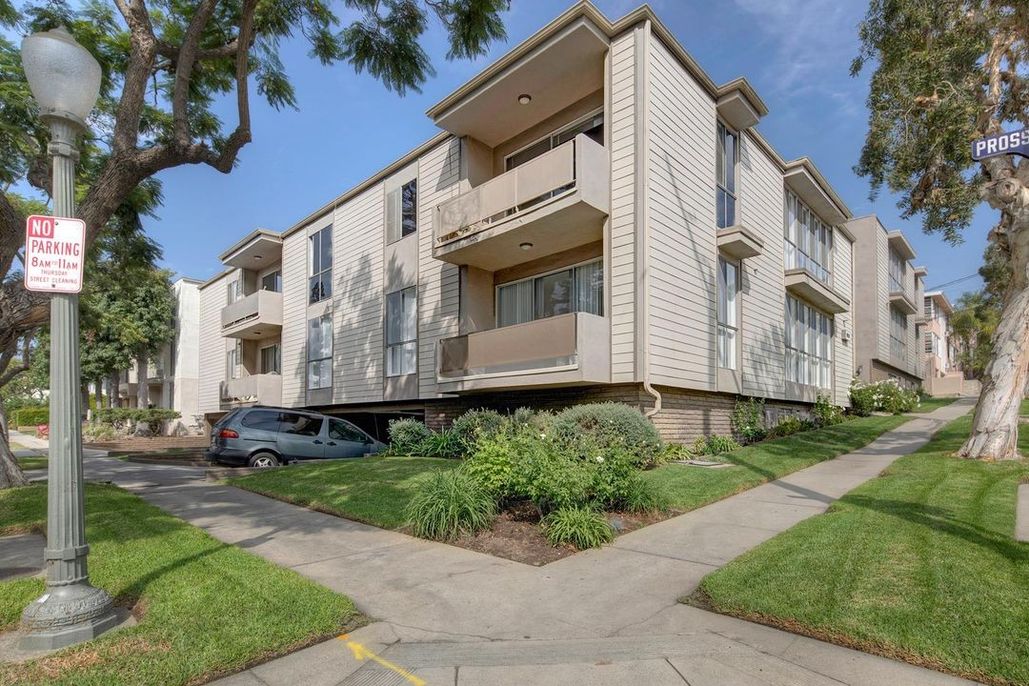 property for rent #1