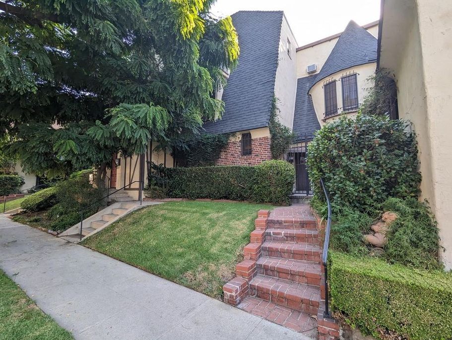 property for rent #1