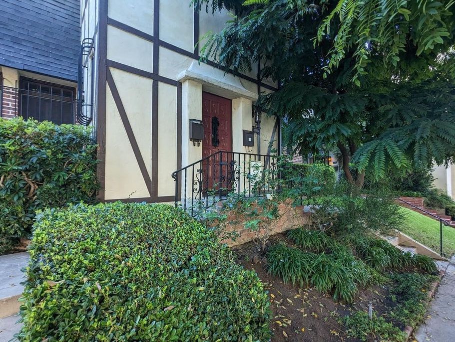 property for rent #4