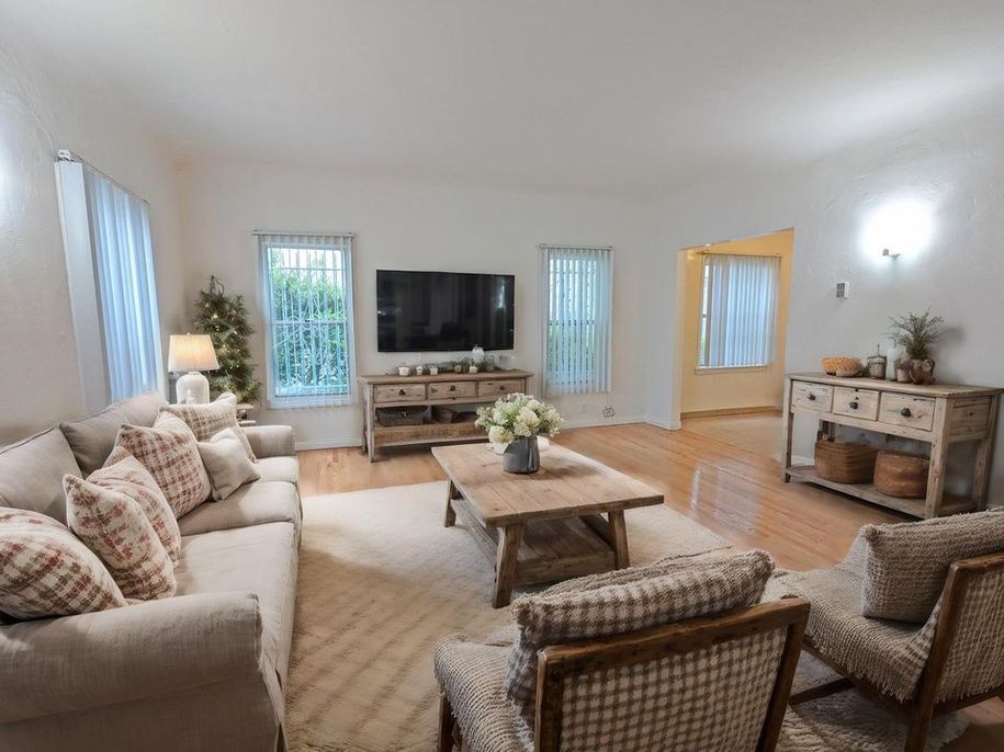 property for rent #3