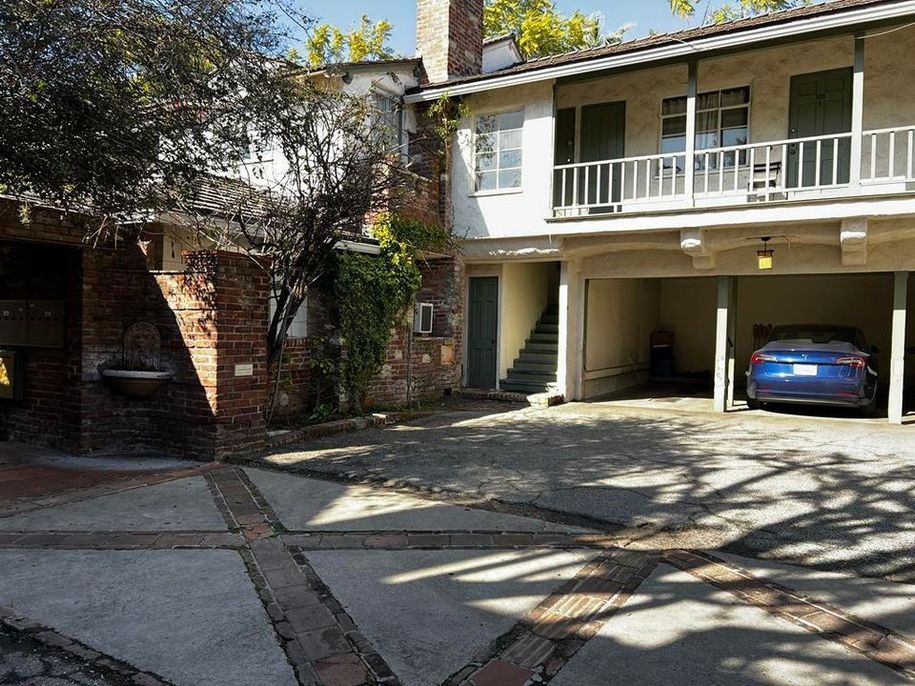 property for rent #1