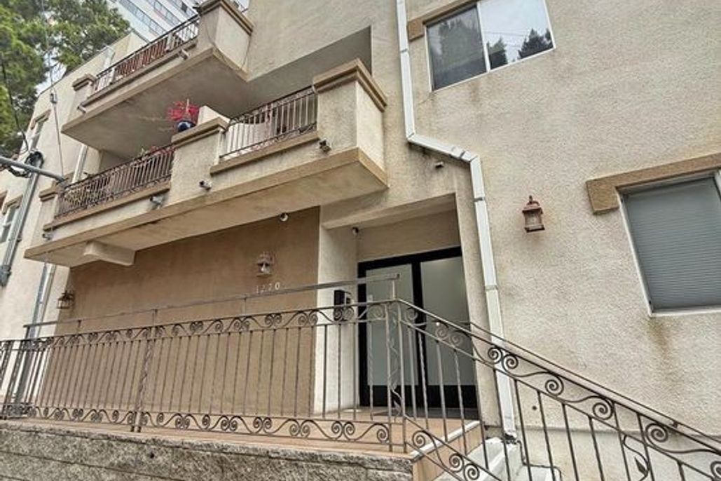property for rent #1