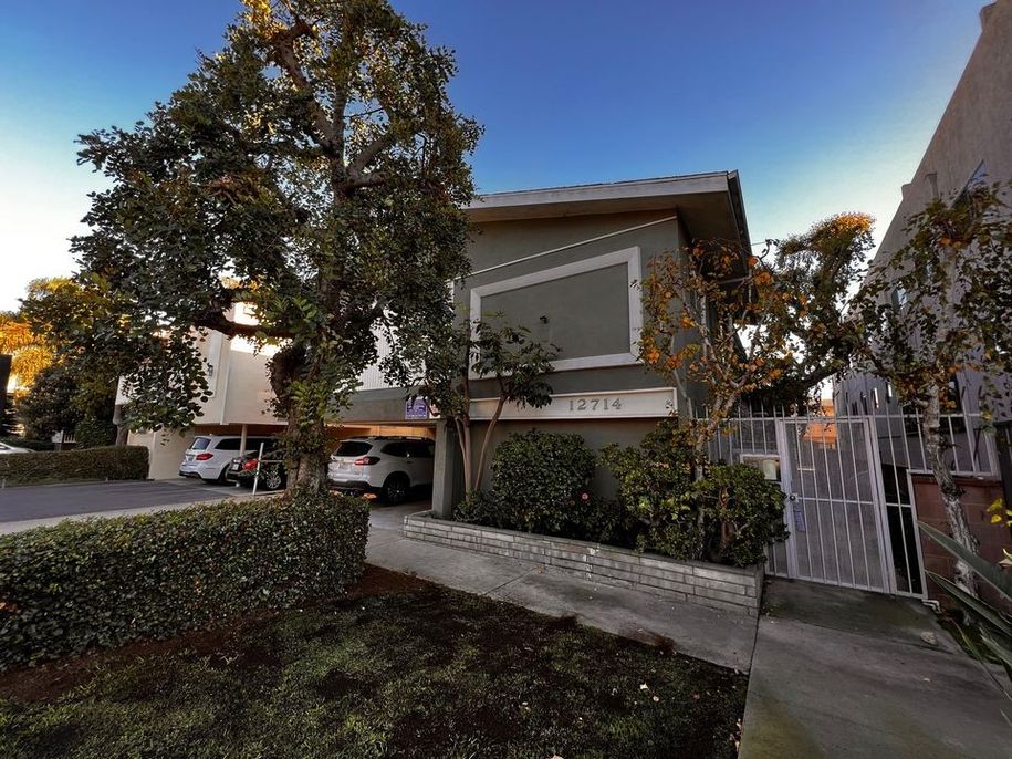 property for rent #1