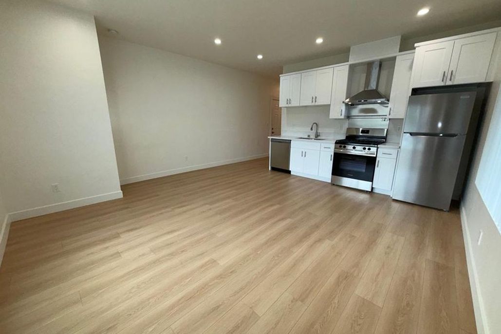 property for rent #1