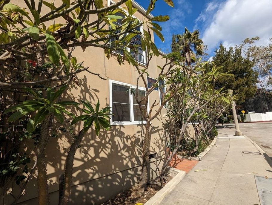 property for rent #1