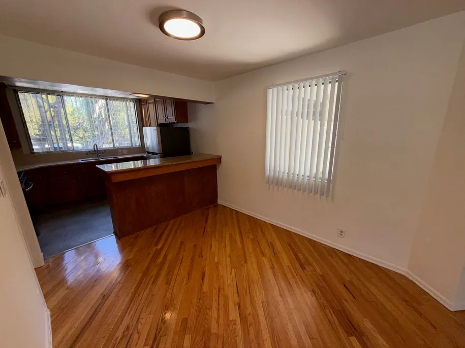 property for rent #4