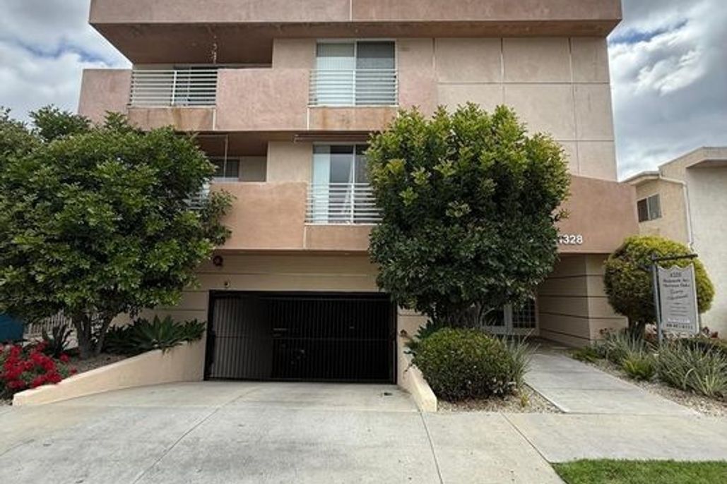 property for rent #1