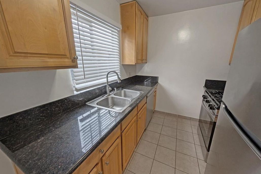 property for rent #6