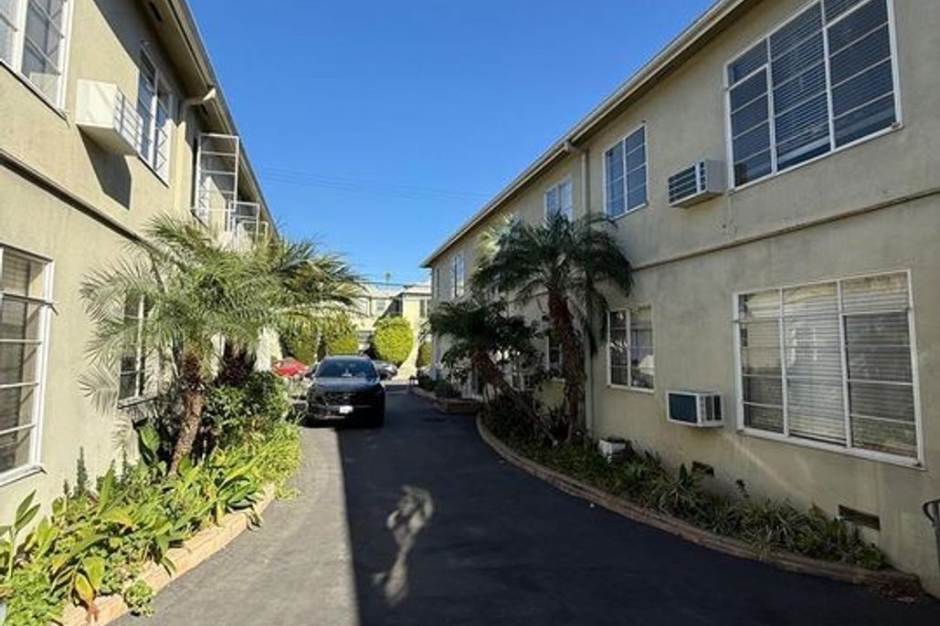 property for rent #1