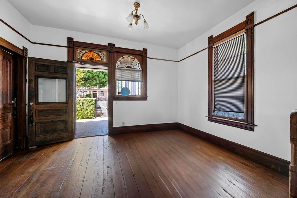 property for rent #4