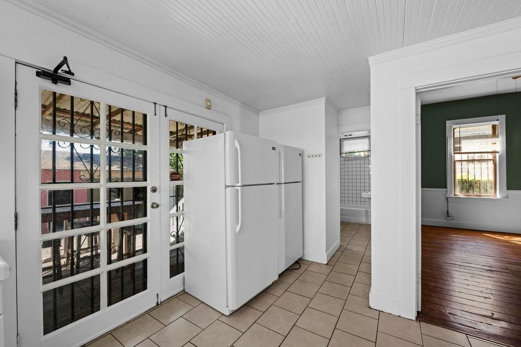 property for rent #12