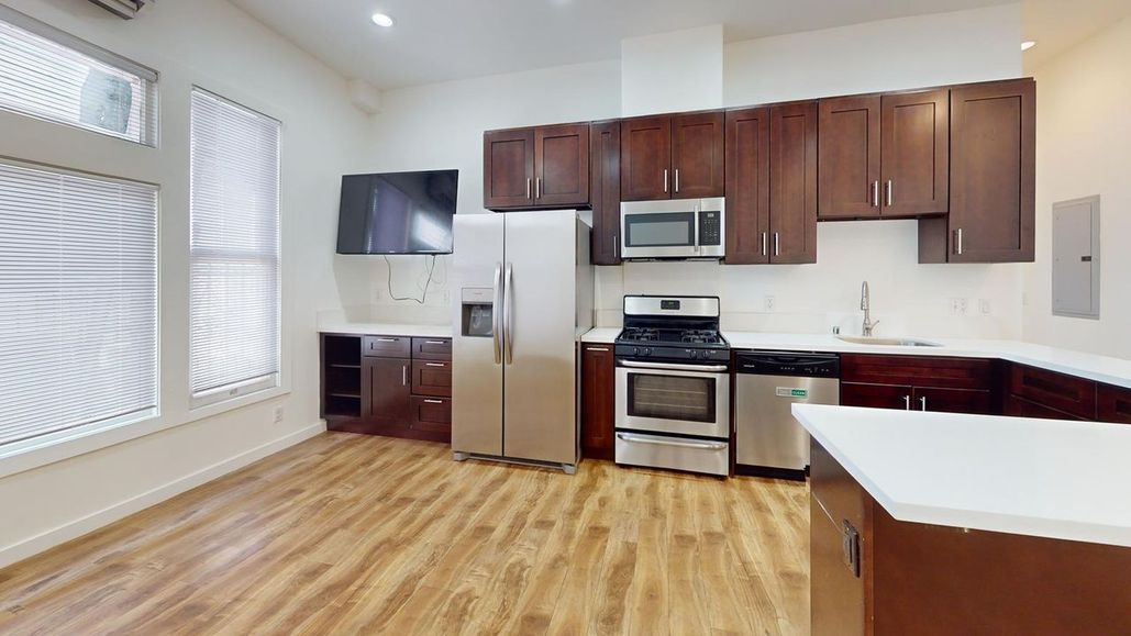 property for rent #4