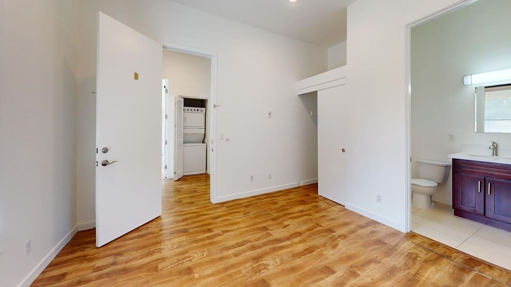 property for rent #9