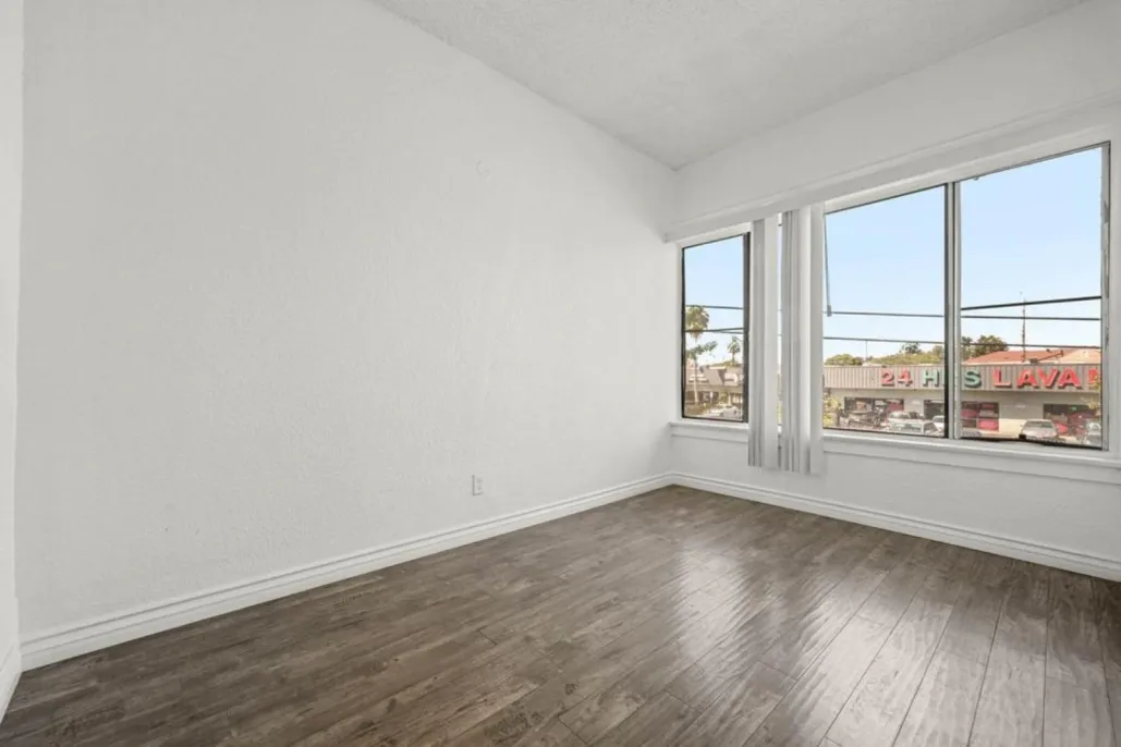 property for rent #7