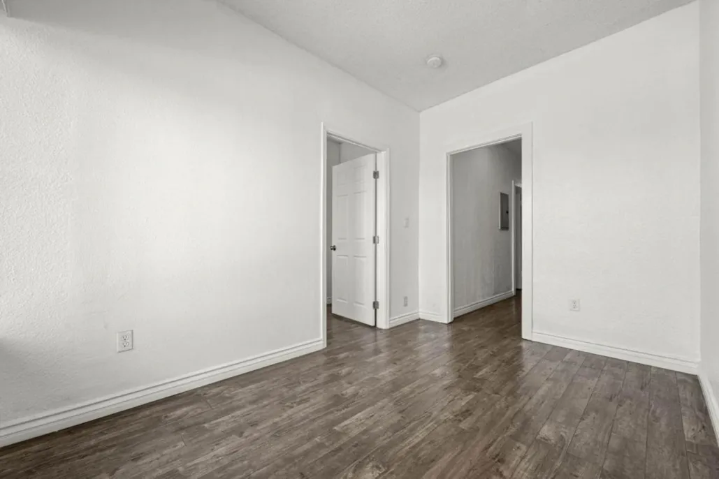 property for rent #8