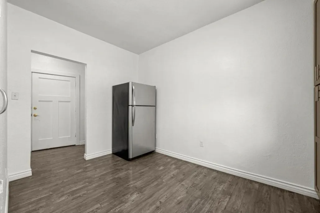 property for rent #5