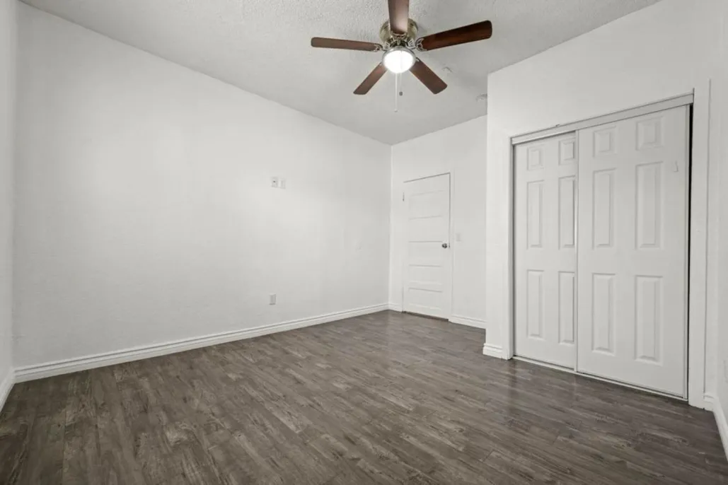 property for rent #12