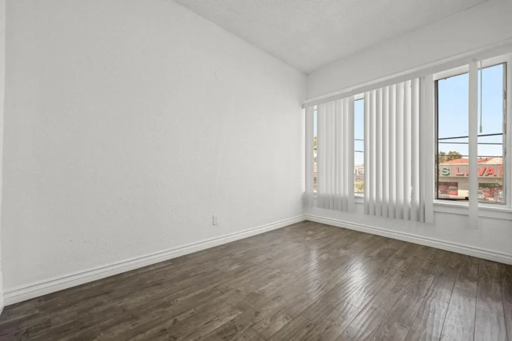 property for rent #9